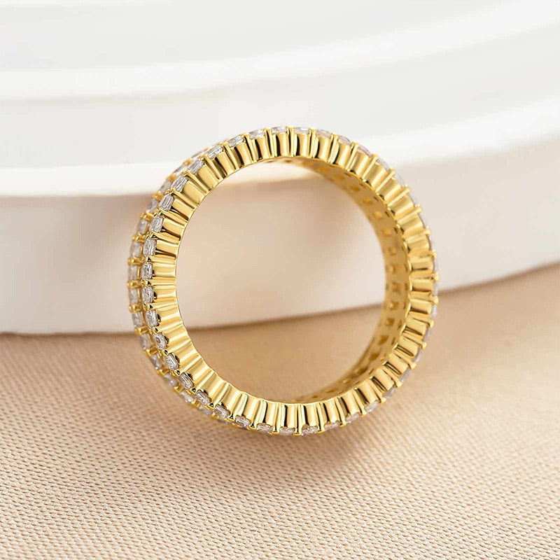 Stunning Emerald Cut Women's Wedding Band In Sterling Silver