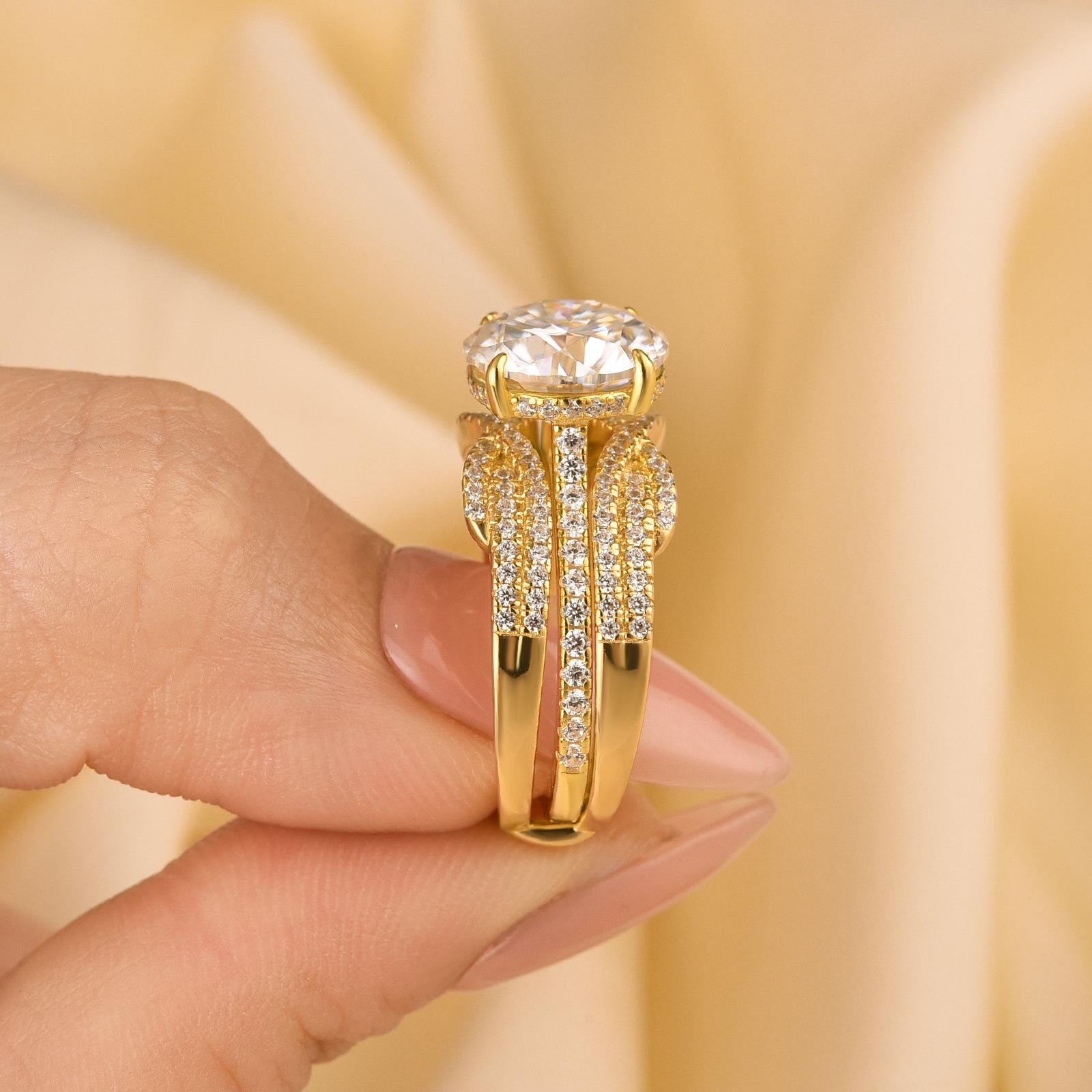 Round Cut Yellow Gold Insert Wedding Ring Set With Jacket Wedding Band