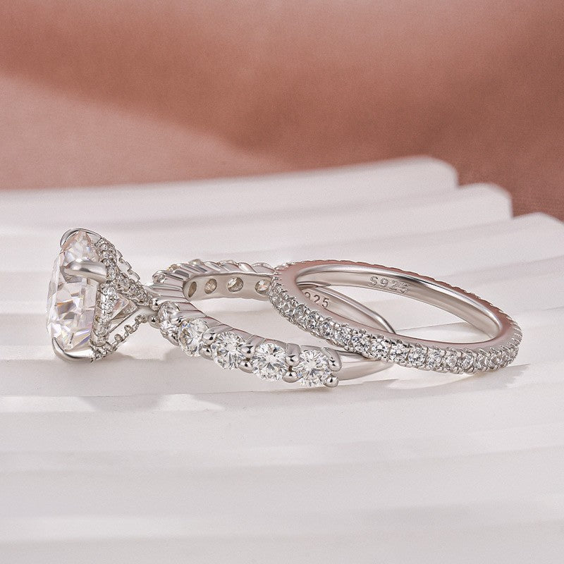 4.0Ct Round Cut White Gold Moissanite Diamond Wedding Ring