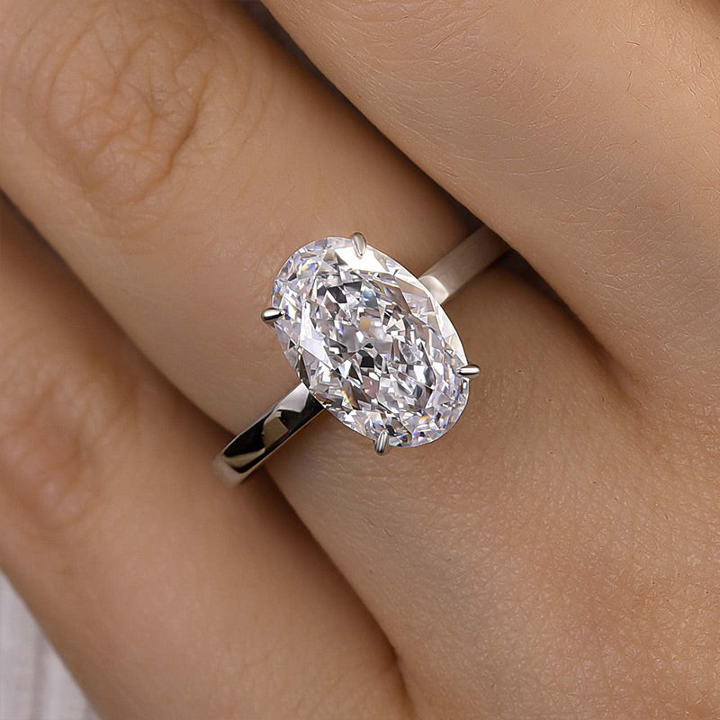 Luxury Yellow Gold Crushed Ice Oval Cut Engagement Ring