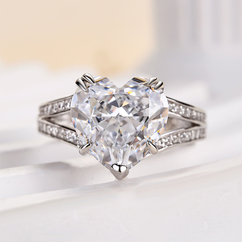 Exquisite 5.0 Carat Heart Cut Engagement Ring In Sterling Silver