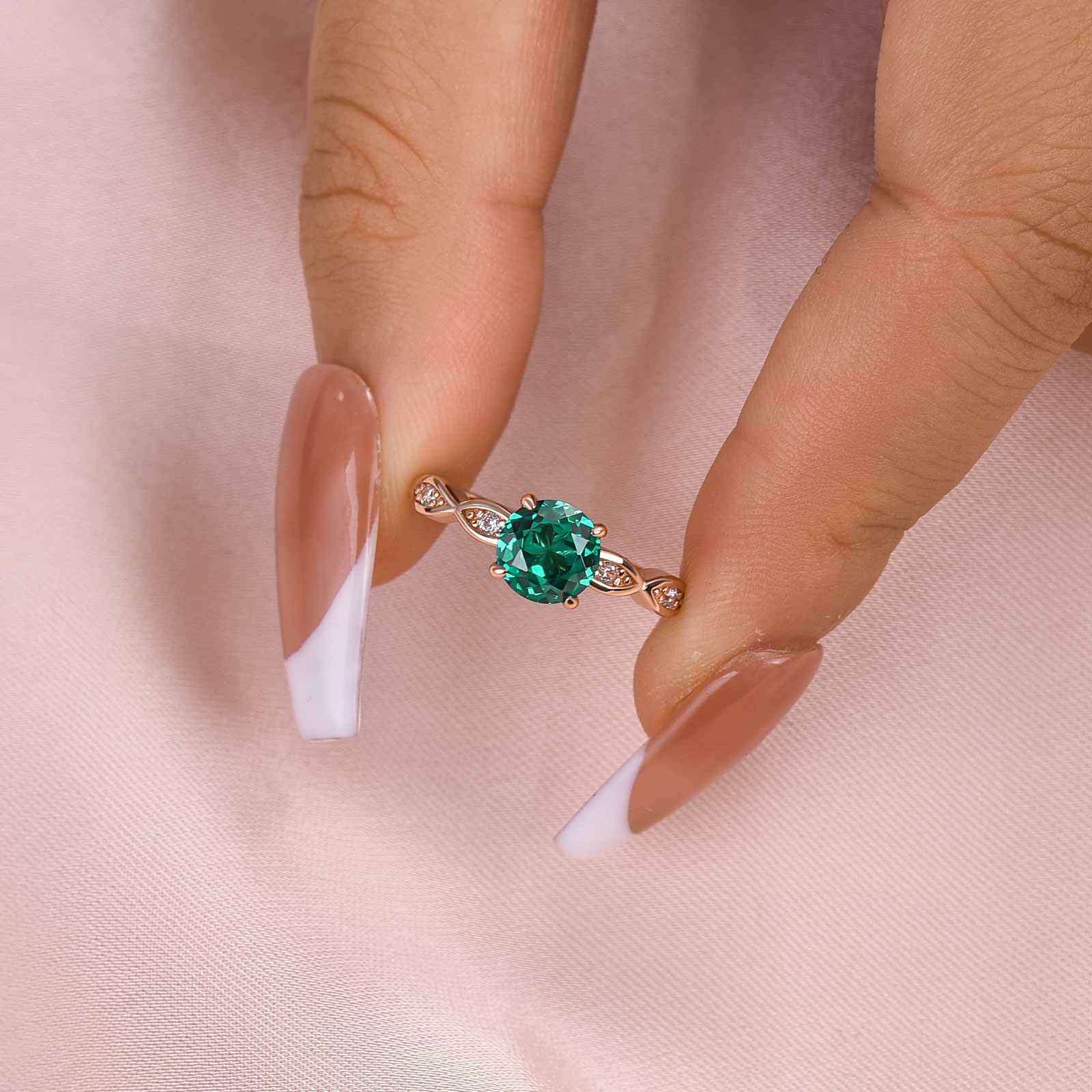Rose Gold 1.0 Carat Emerald Green Round Cut Promise Ring For Her