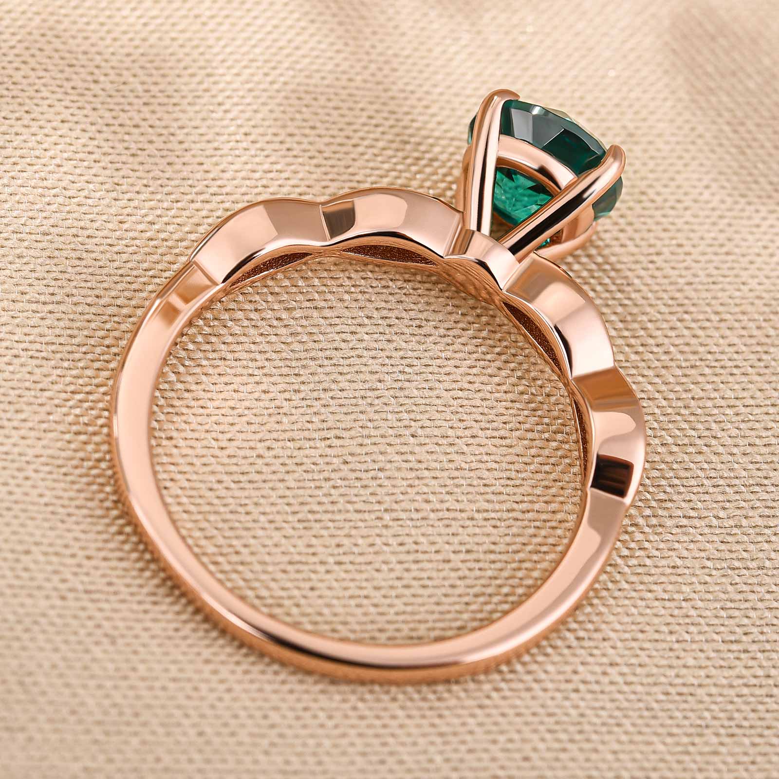 Rose Gold 1.0 Carat Emerald Green Round Cut Promise Ring For Her