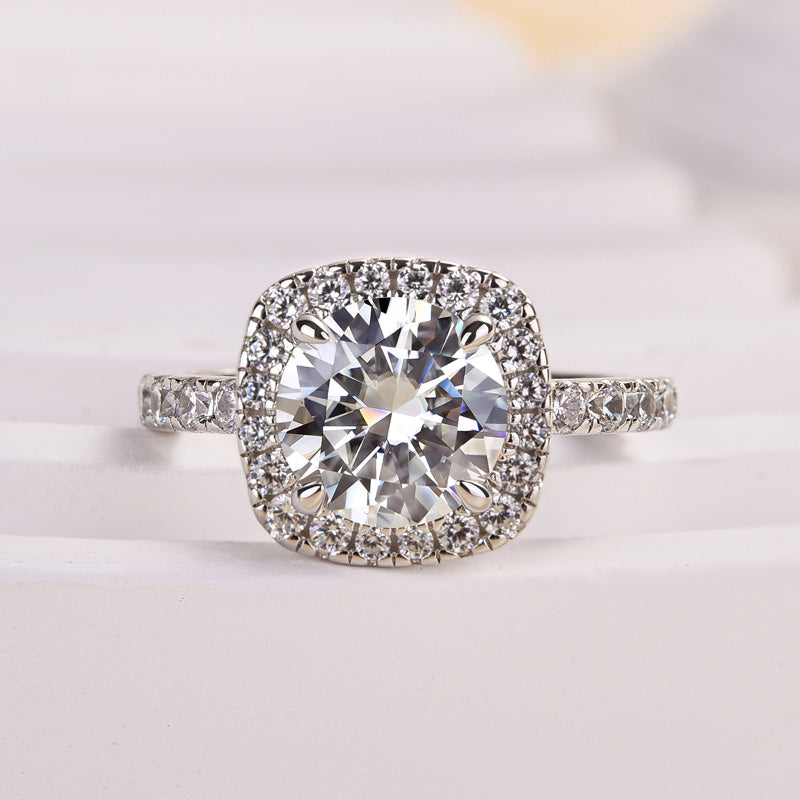 Stunning Halo Round Cut Simulated Diamond Engagement Ring In Sterling Silver