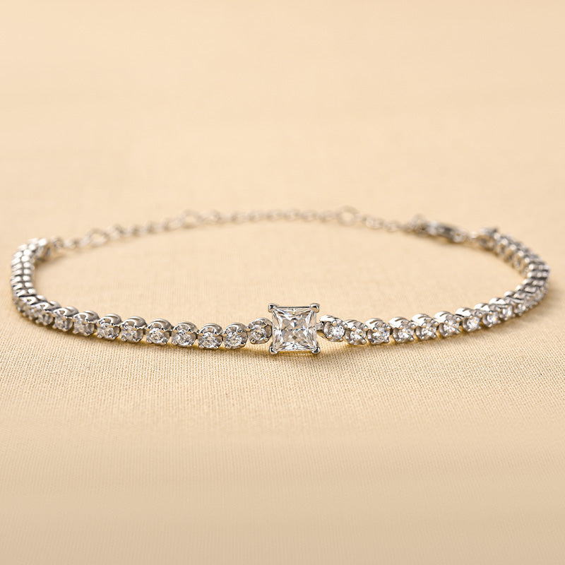 Ahabobo Moissanite 1.0 Carat Square Princess Cut Bracelet