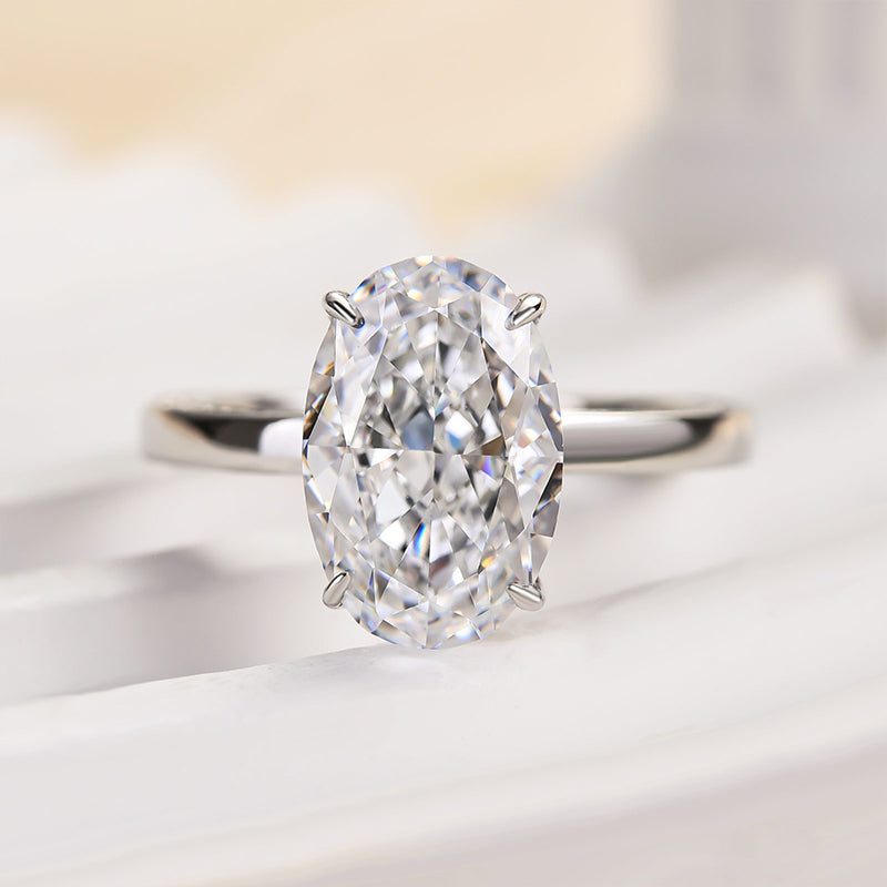 Luxury Yellow Gold Crushed Ice Oval Cut Engagement Ring
