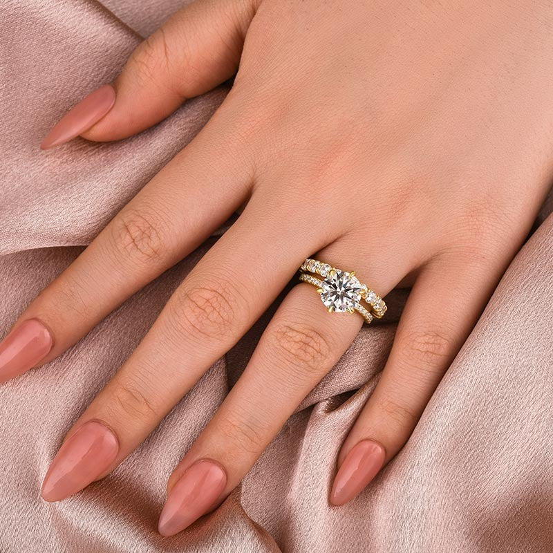 Moissanite 2.0Ct Round Cut Yellow Gold Wedding Ring Set