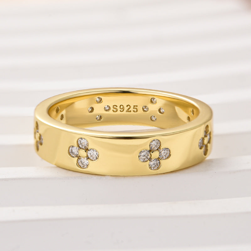 Ahabobo Noble Moissanite Wide Wedding Band With Flower Design For Women