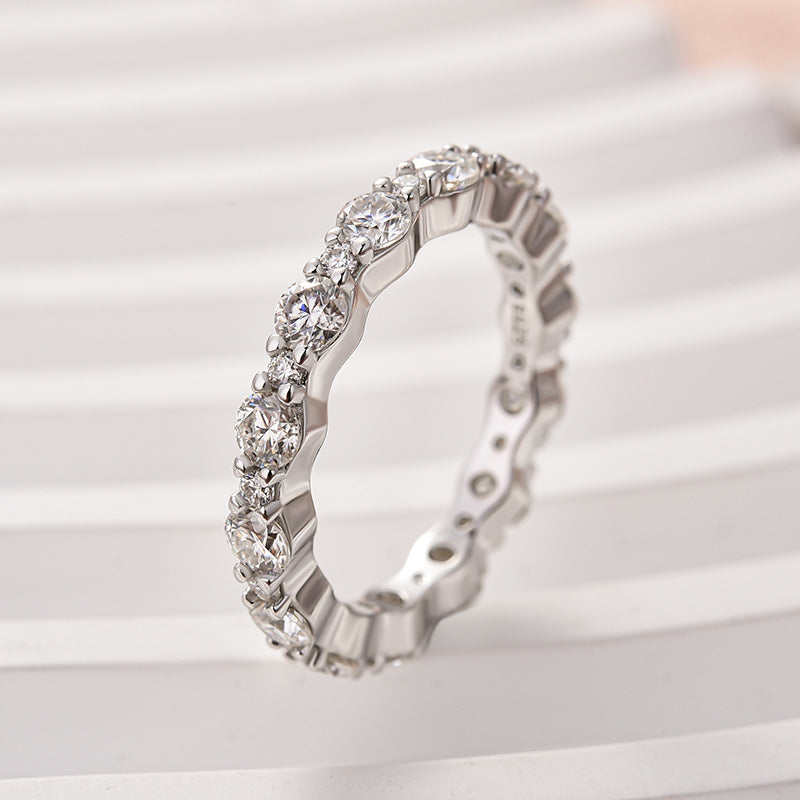 Ahabobo Lovely Moissanite Round Cut Women's Wedding Band In Sterling Silver