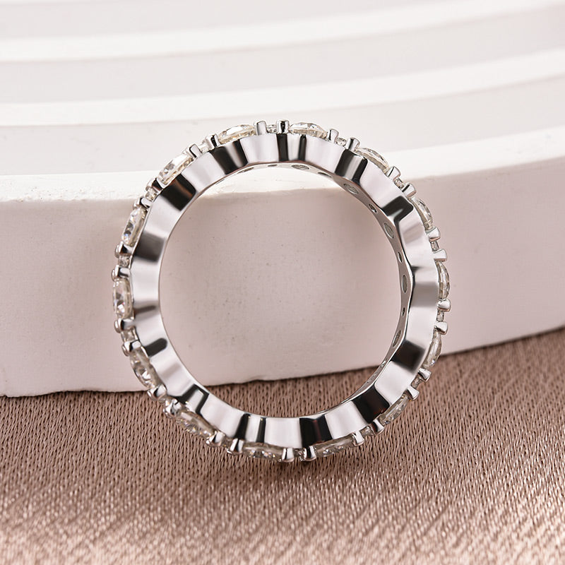 Ahabobo Lovely Moissanite Round Cut Women's Wedding Band In Sterling Silver