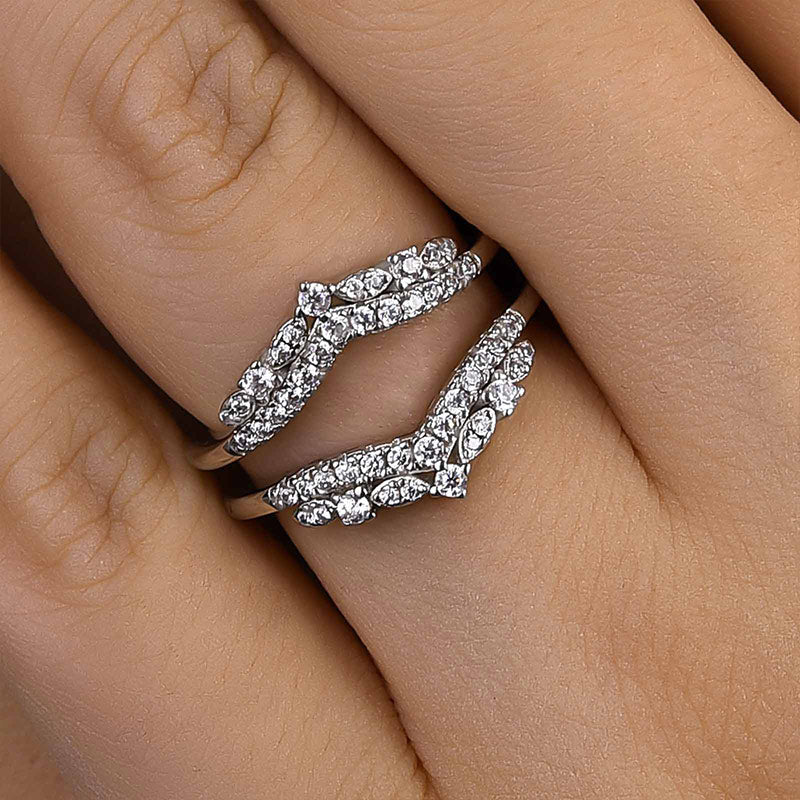 Special Round Cut Jacket Wedding Band For Women In Sterling Silver