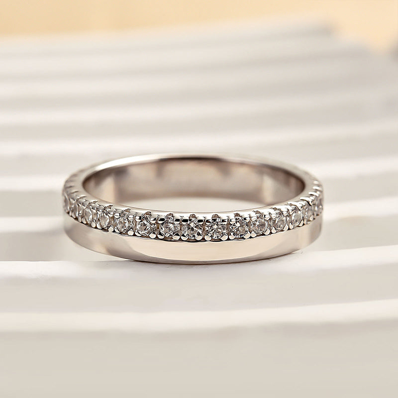 Fashion Yellow Gold Round Cut Wedding Band In Sterling Silver