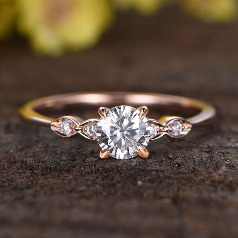 Ahabobo Rose Gold Round Cut Promise Ring