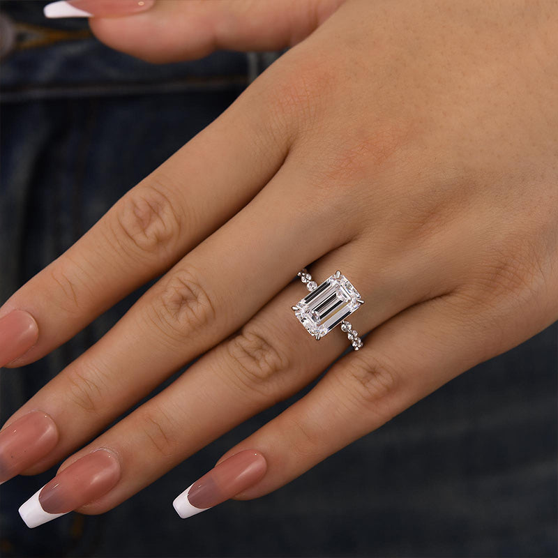 Ahabobo Desirable 5.0Ct Emerald Cut Travel Ring