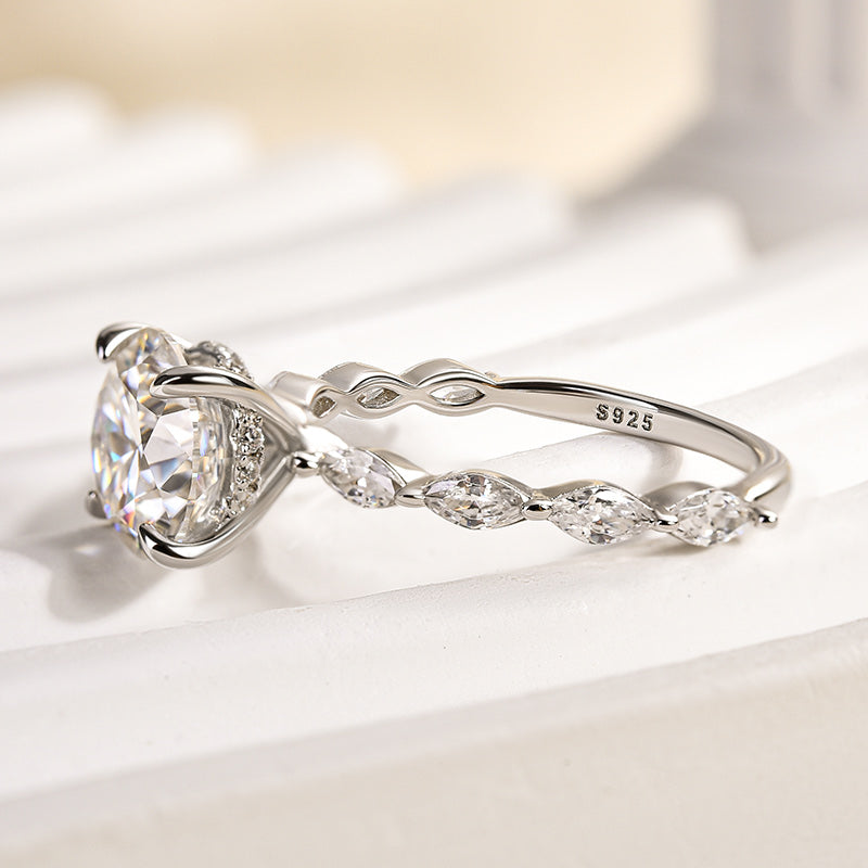 Ahabobo Timeless Moissanite 2.0 Carat Round Cut Engagement Ring