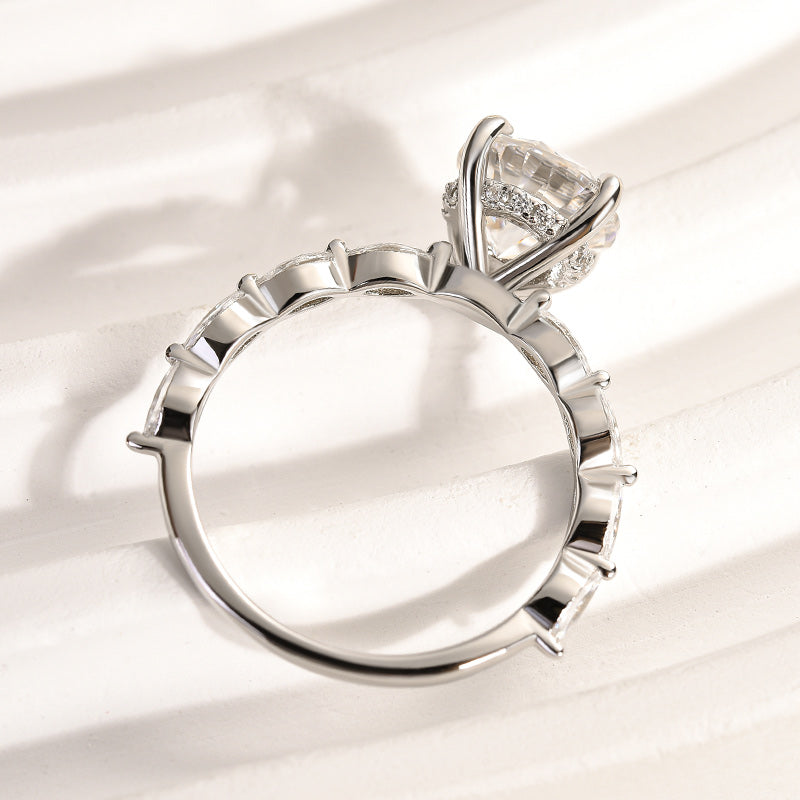 Ahabobo Timeless Moissanite 2.0 Carat Round Cut Engagement Ring