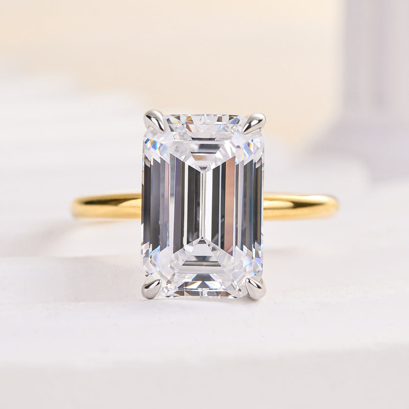 Ahabobo 5.0Ct Solitaire Emerald Cut Travel Ring