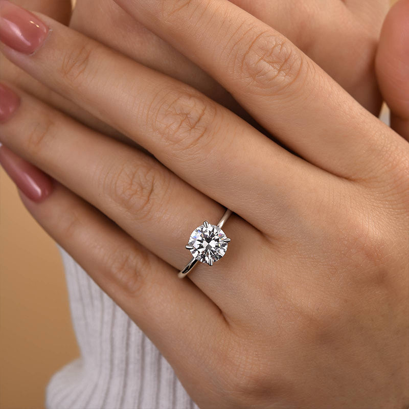 Ahabobo Moissanite 2.0 Carat Round Cut Promise Ring
