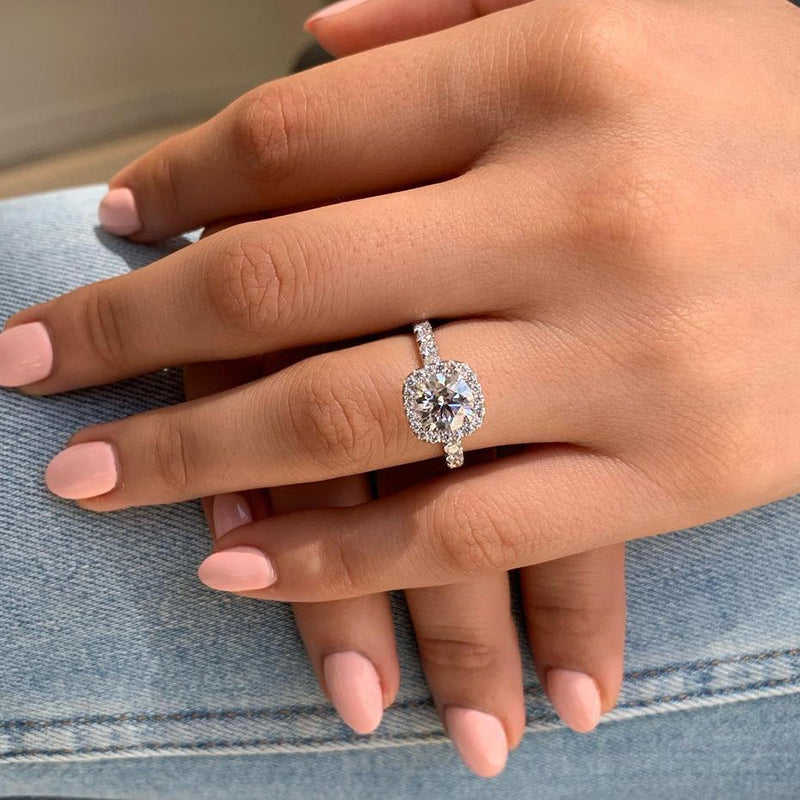Stunning Halo Round Cut Simulated Diamond Engagement Ring In Sterling Silver