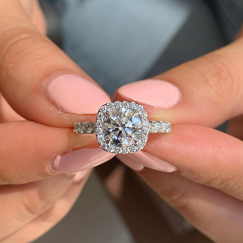 Stunning Halo Round Cut Simulated Diamond Engagement Ring In Sterling Silver