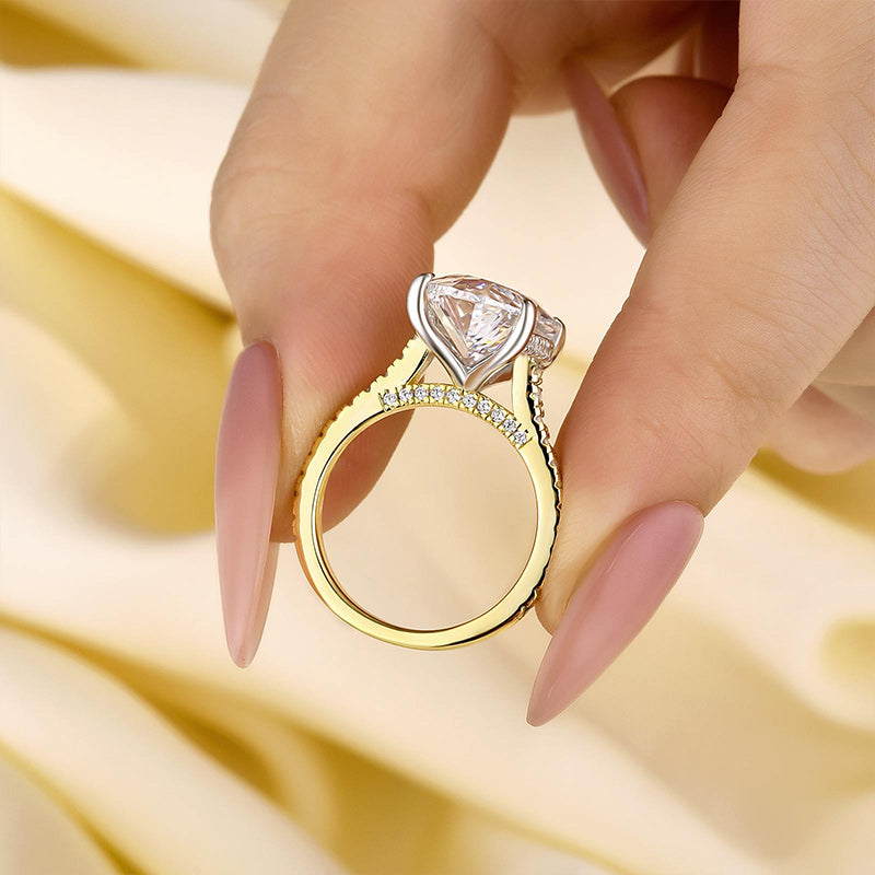 Luxurious 8.0Ct Yellow Gold Oval Cut Engagement Ring In Sterling Silver