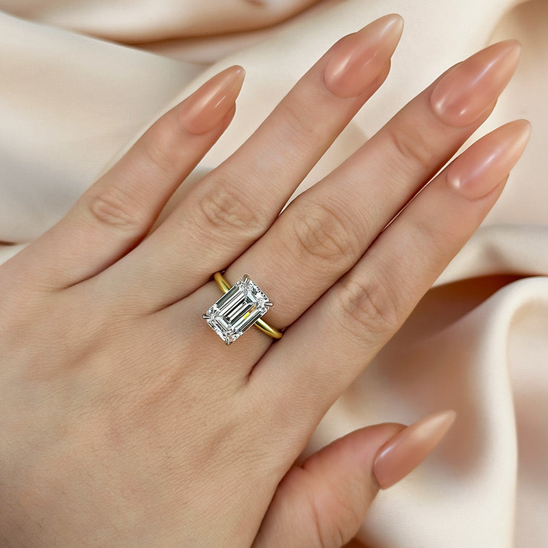 Ahabobo 5.0Ct Solitaire Emerald Cut Travel Ring