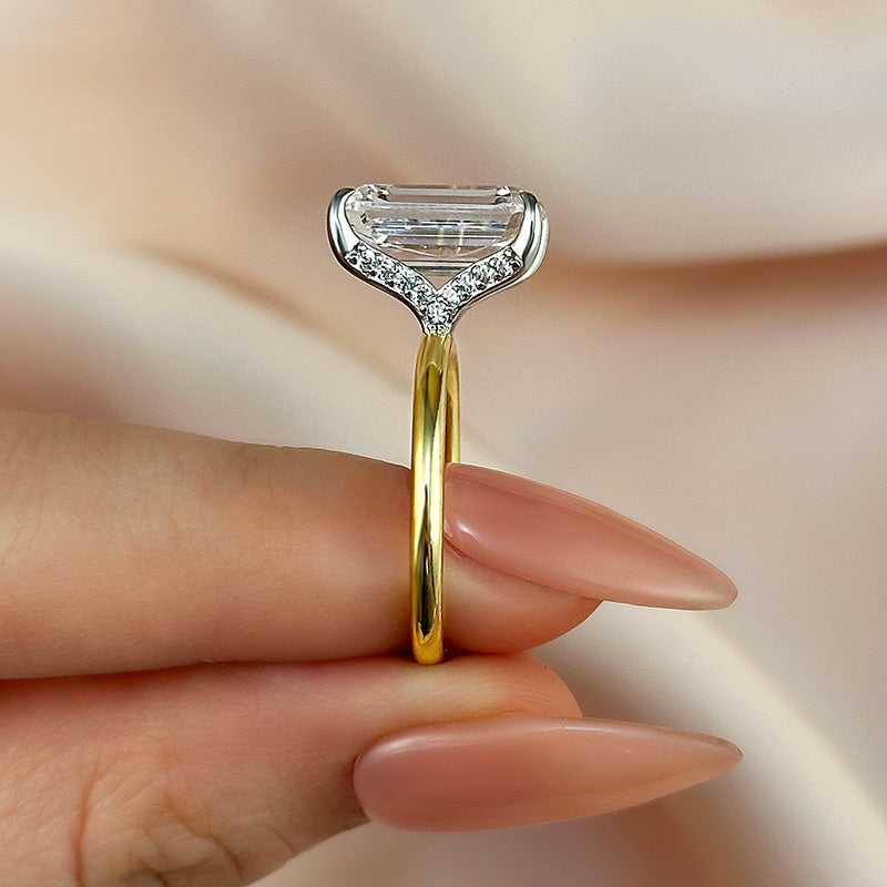 Ahabobo 5.0Ct Solitaire Emerald Cut Travel Ring