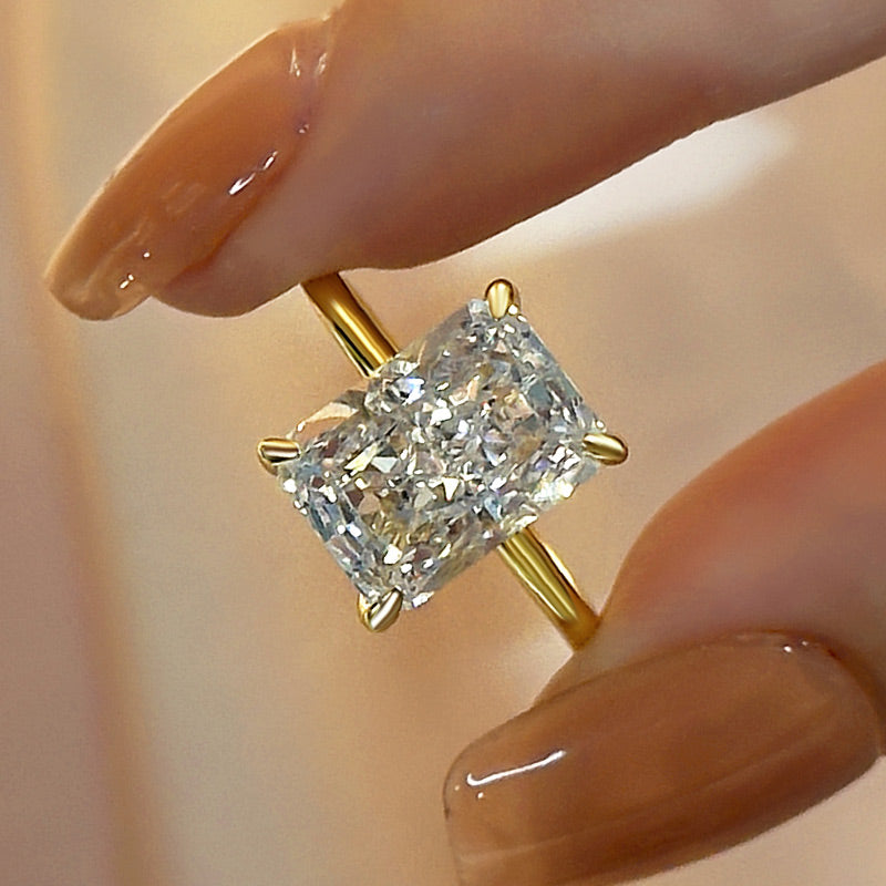 Elegant Radiant Cut Engagement Ring In Sterling Silver