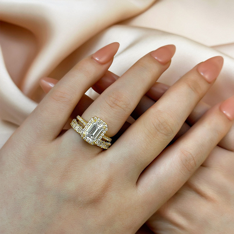 Ahabobo Noble Halo Emerald Cut Wedding Ring Set