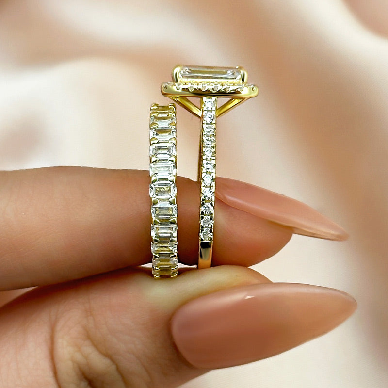 Ahabobo Noble Halo Emerald Cut Wedding Ring Set