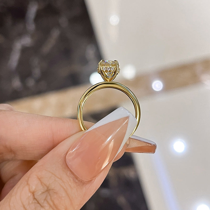 Ahabobo Sparkle Oval Cut Engagement Ring For Women In Sterling Silver