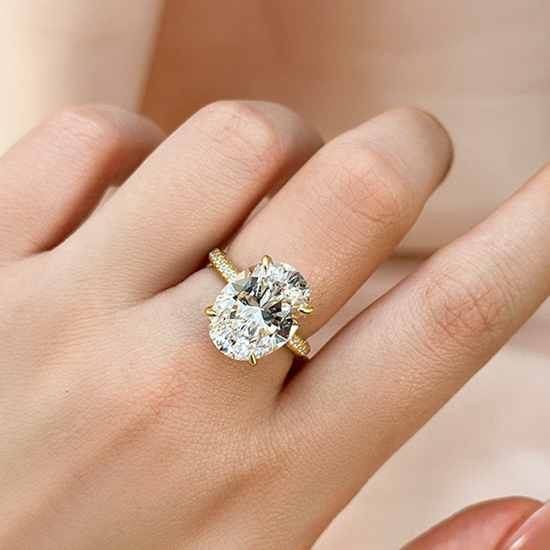 Excellent Oval Cut Sona Simulated Diamond Engagement Ring