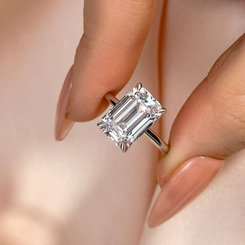 Ahabobo 5.0Ct Solitaire Emerald Cut Travel Ring