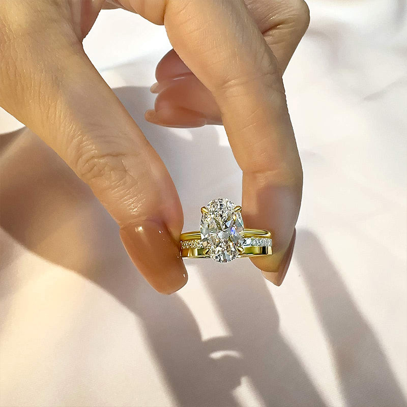 Ahabobo Timeless Yellow Gold Oval Cut Wedding Ring Set