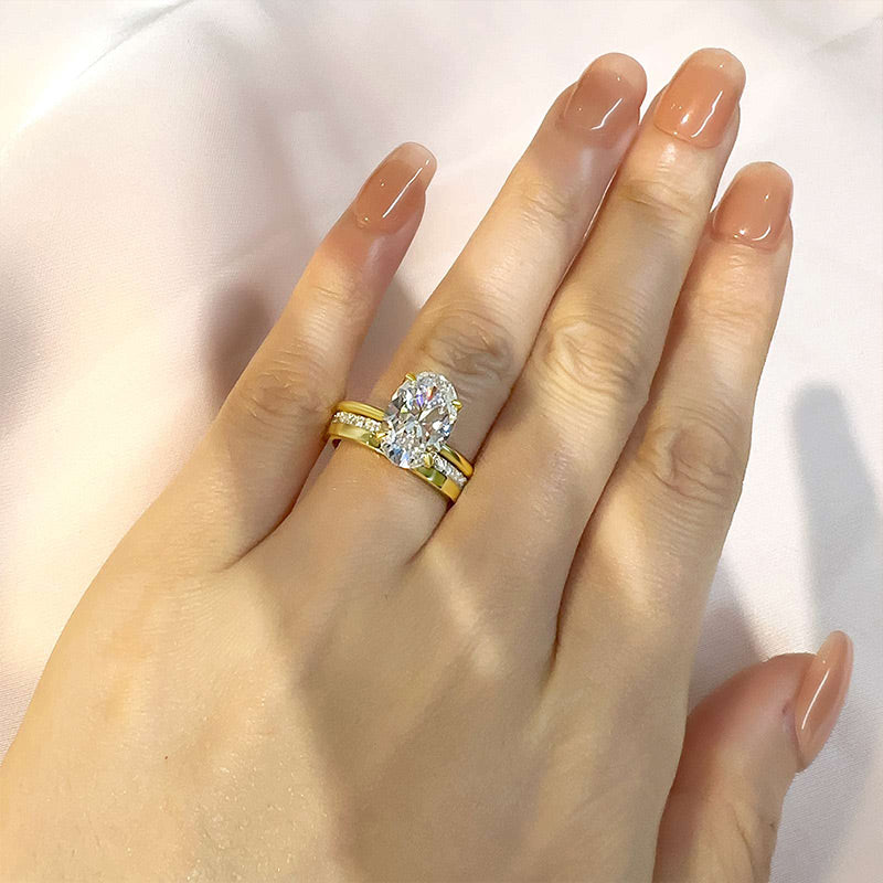 Ahabobo Timeless Yellow Gold Oval Cut Wedding Ring Set
