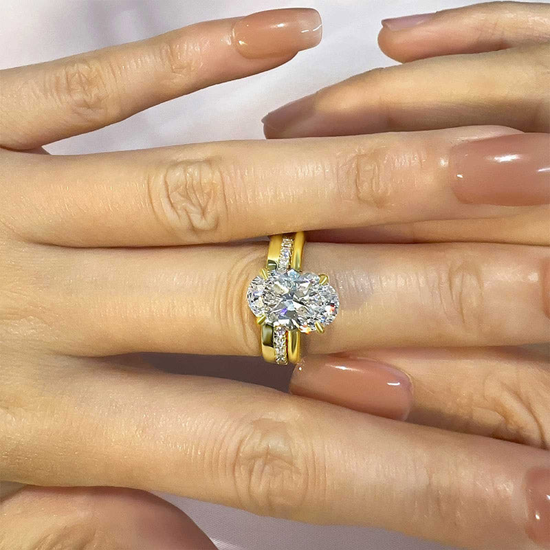 Ahabobo Timeless Yellow Gold Oval Cut Wedding Ring Set