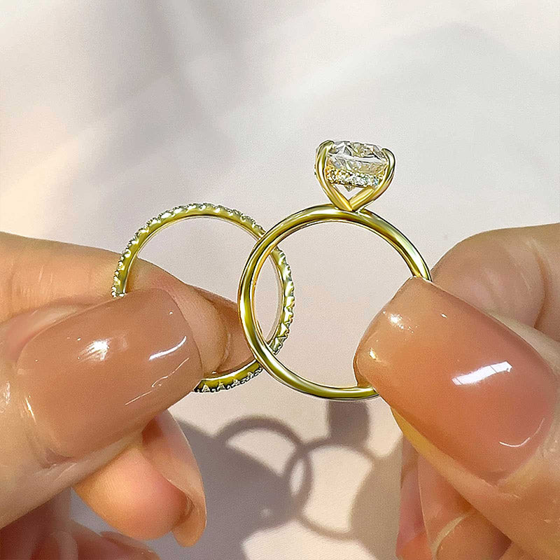 Ahabobo Timeless Yellow Gold Oval Cut Wedding Ring Set