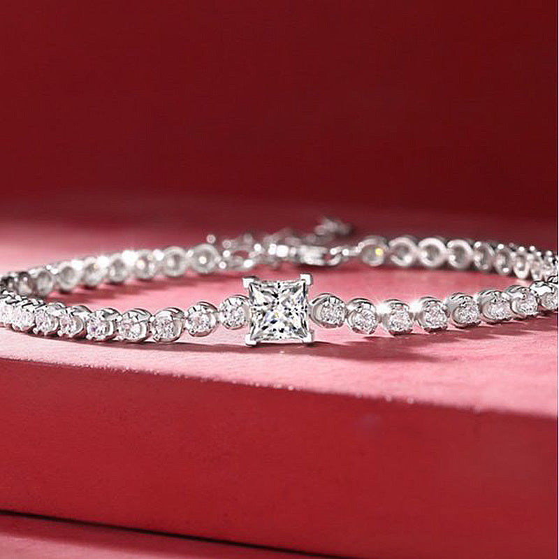 Ahabobo Moissanite 1.0 Carat Square Princess Cut Bracelet