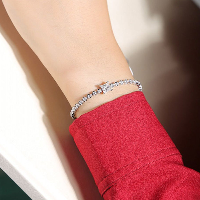 Ahabobo Moissanite 1.0 Carat Square Princess Cut Bracelet