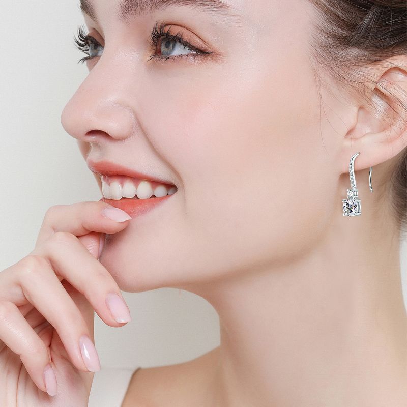 1.0Ct Moissanite Round Cut Stud Earrings