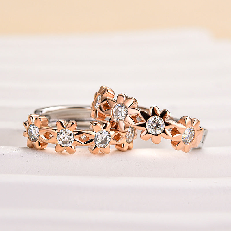 0.15Ct Moissanite Daisy Flower Earrings