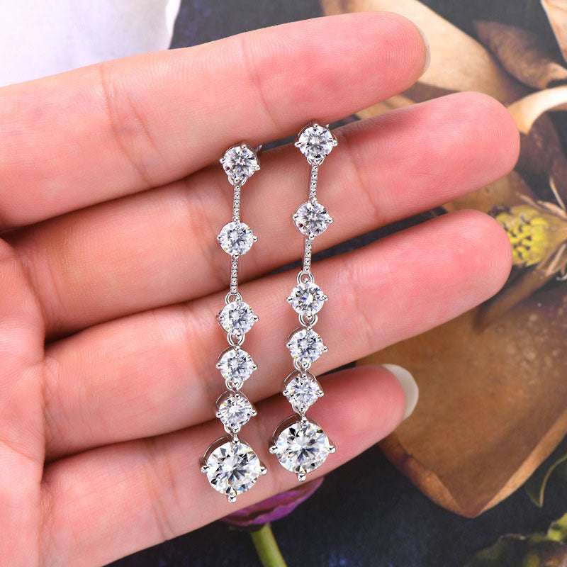 2.0Ct Enchanting Moissanite Round Cut Pendant Earrings In Sterling Silver