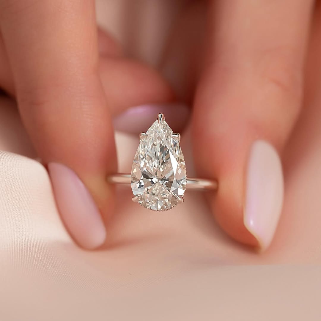 Ahabobo Classic 5 Prong 4.0 Ct Pear Cut Engagement Ring