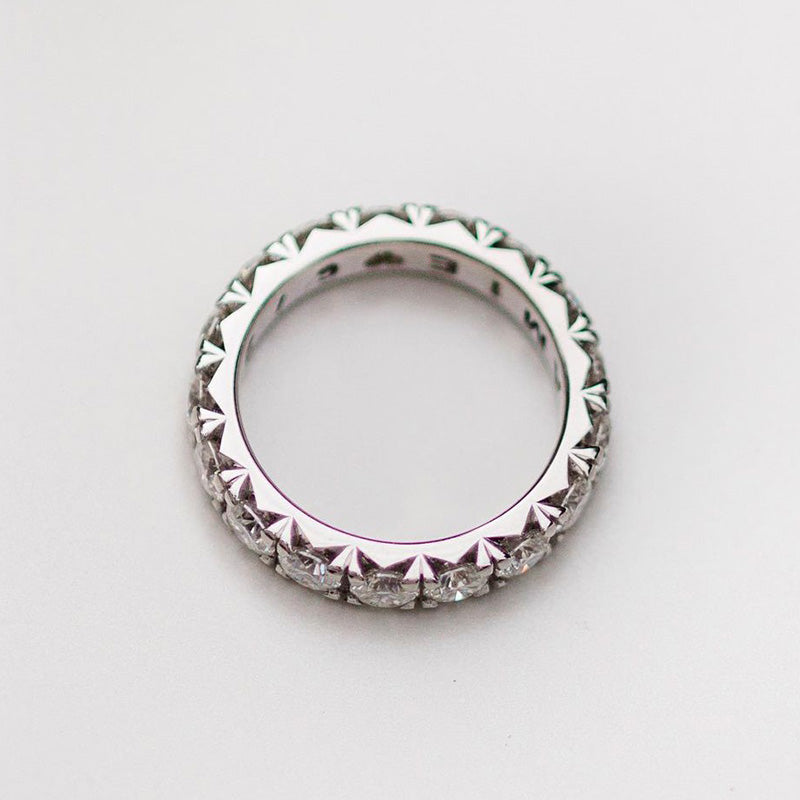 Stunning Round Cut Women's Wedding Band In Sterling Silver