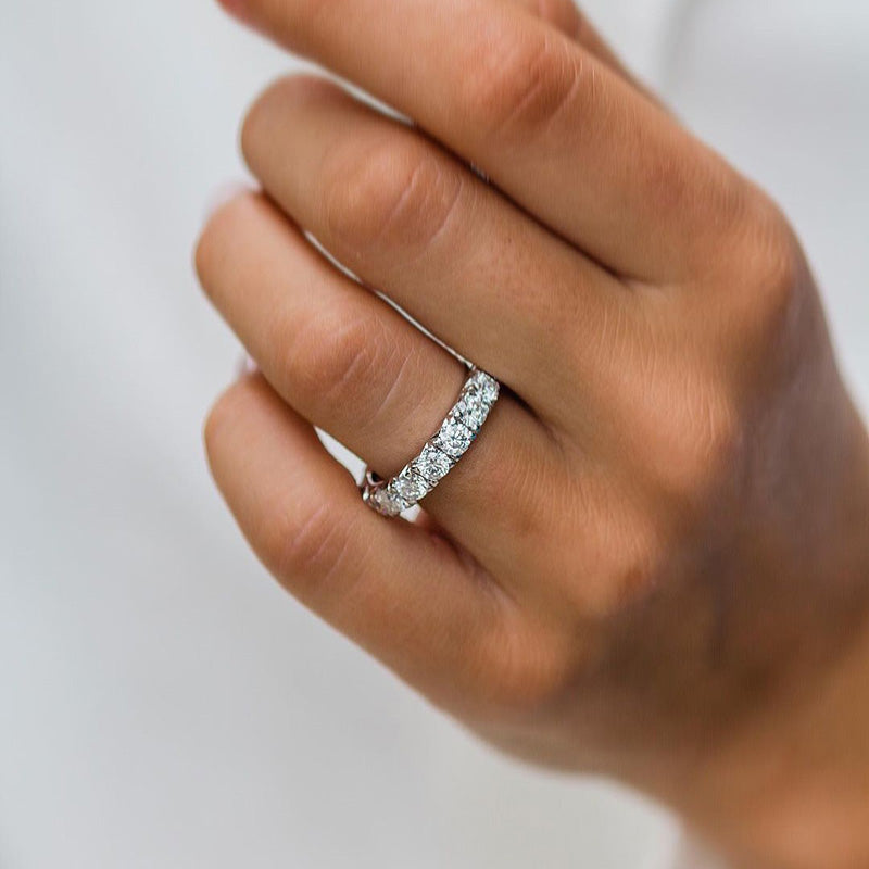 Stunning Round Cut Women's Wedding Band In Sterling Silver