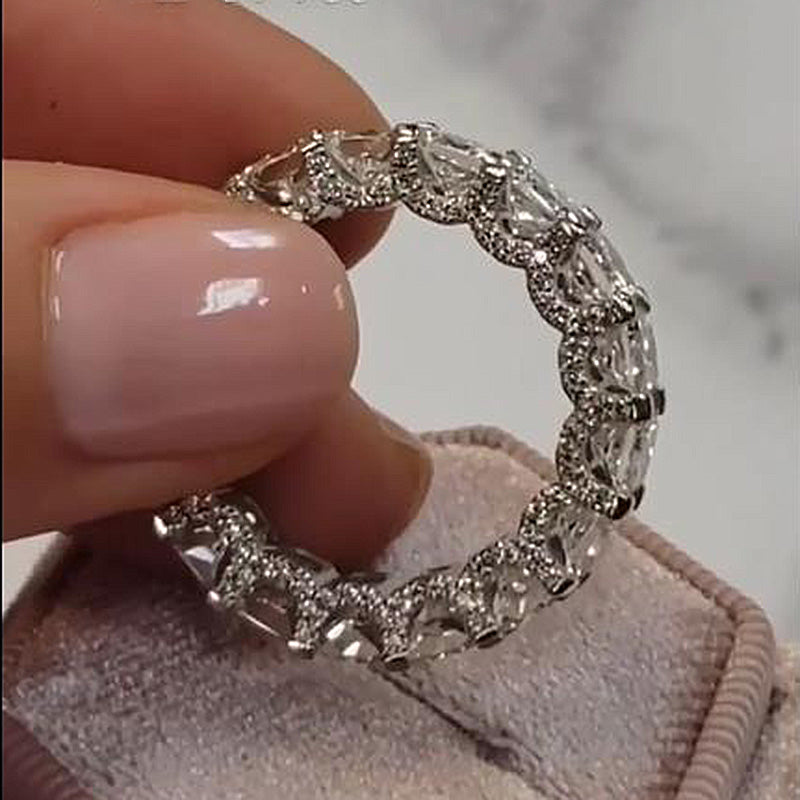 Luxurious Cushion Cut Women's Wedding Band Travel Ring In Sterling Silver