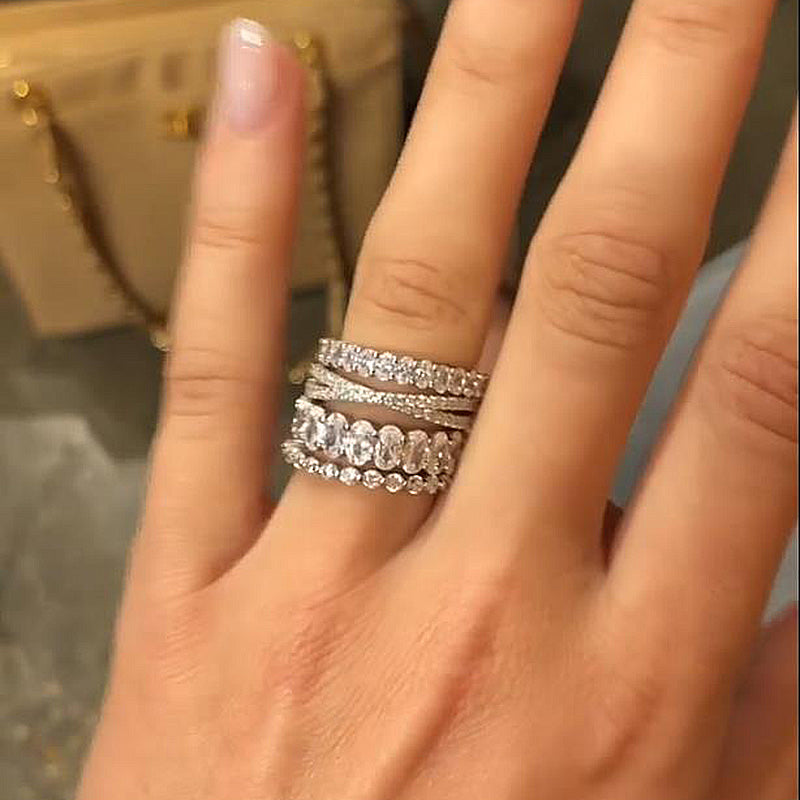 Luxurious Women's 4PC Stackable Wedding Band Set In Sterling Silver