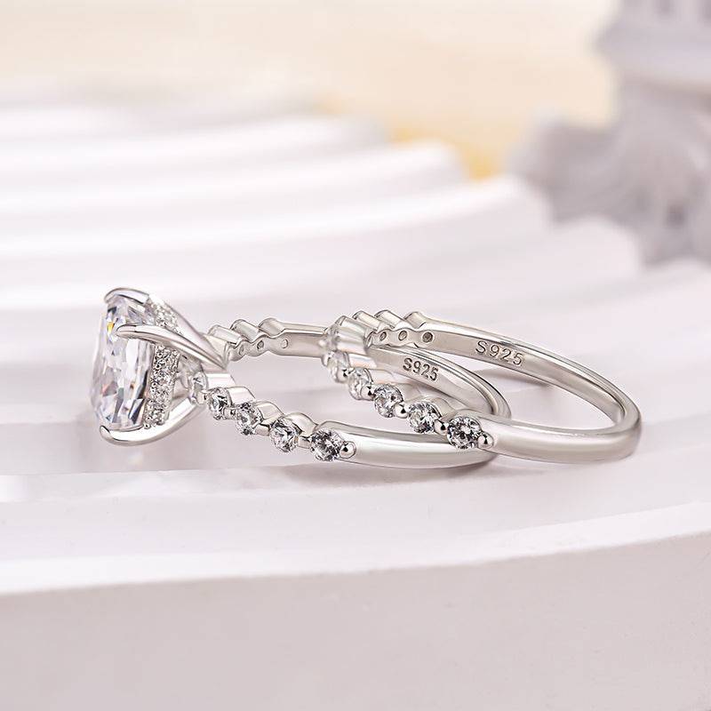 Exquisite 2.0 Carat Cushion Cut Women's Wedding Ring Set In Sterling Silver