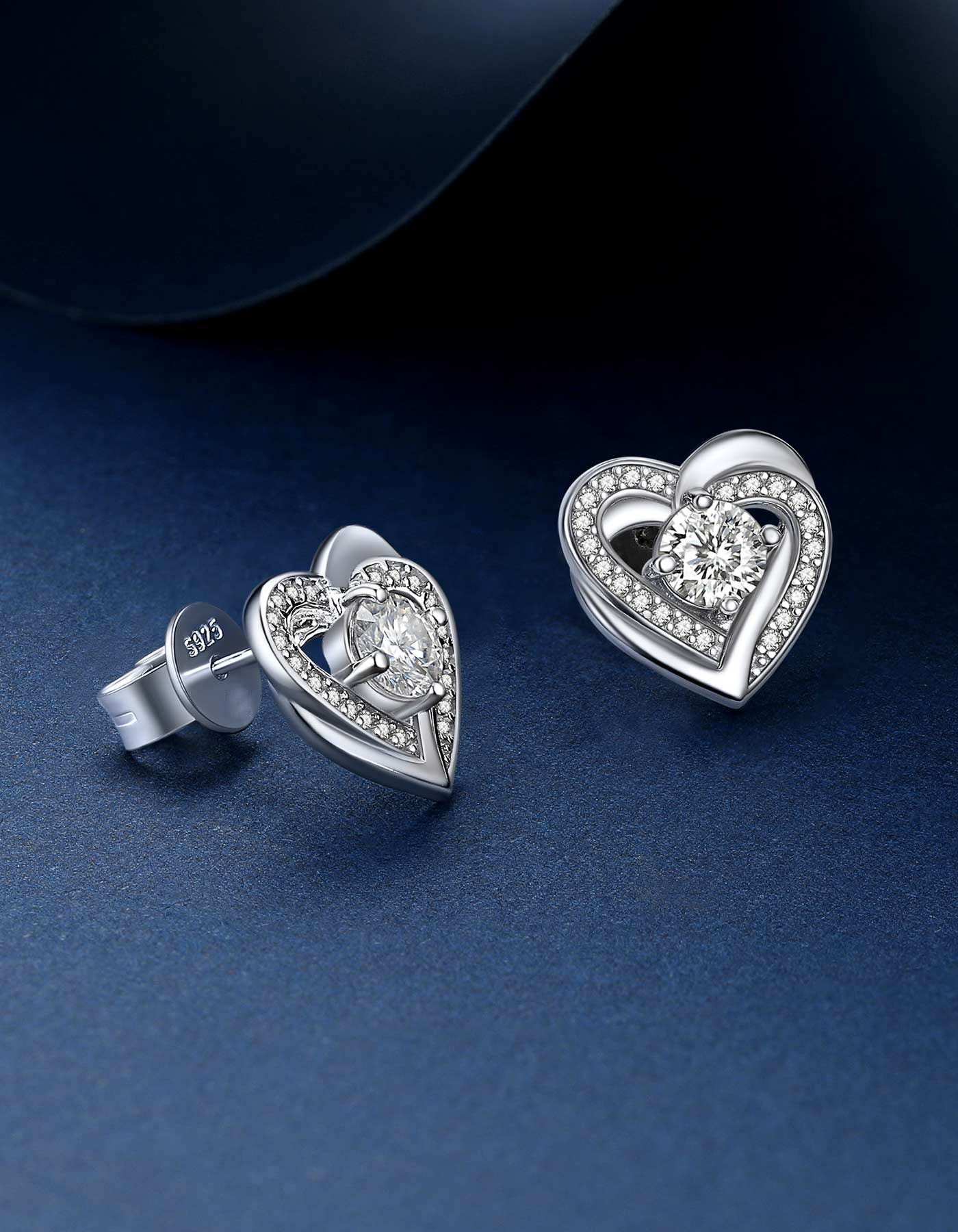Ahabobo Moissanaite Love Heart Stud Earrings For Women