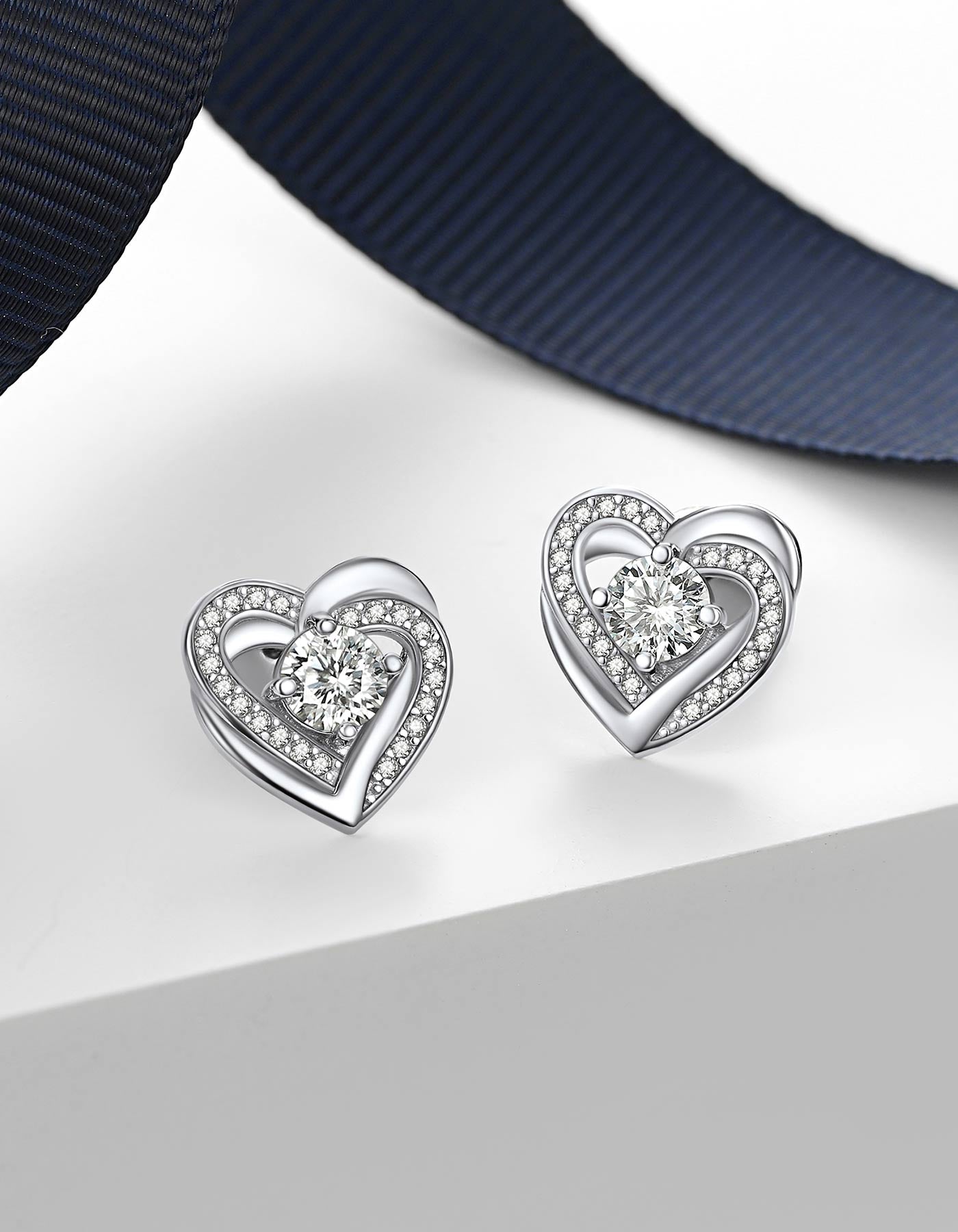 Ahabobo Moissanaite Love Heart Stud Earrings For Women
